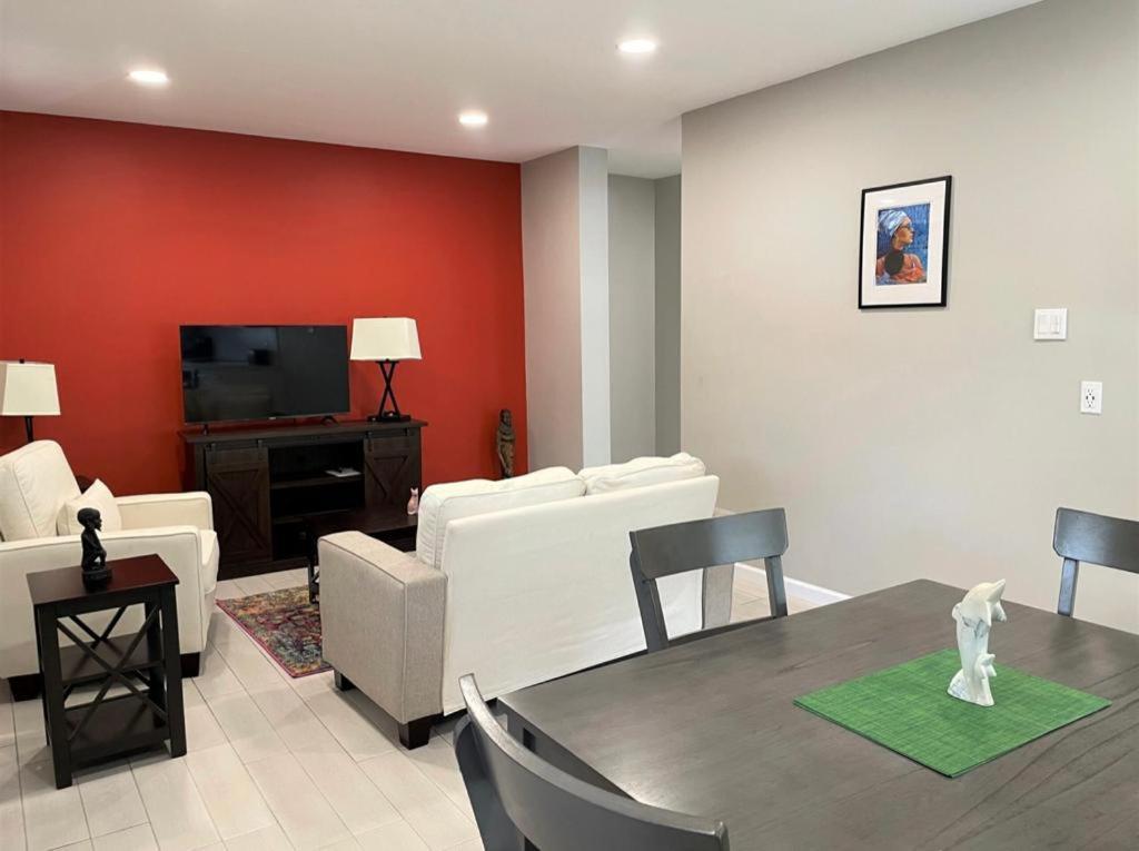 Hillsboro Condominiums Basseterre 外观 照片