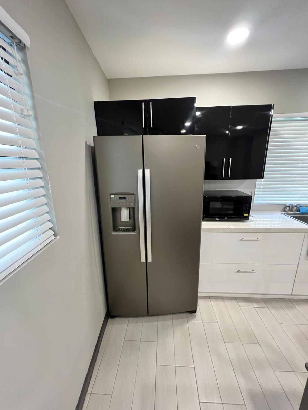 Hillsboro Condominiums Basseterre 外观 照片