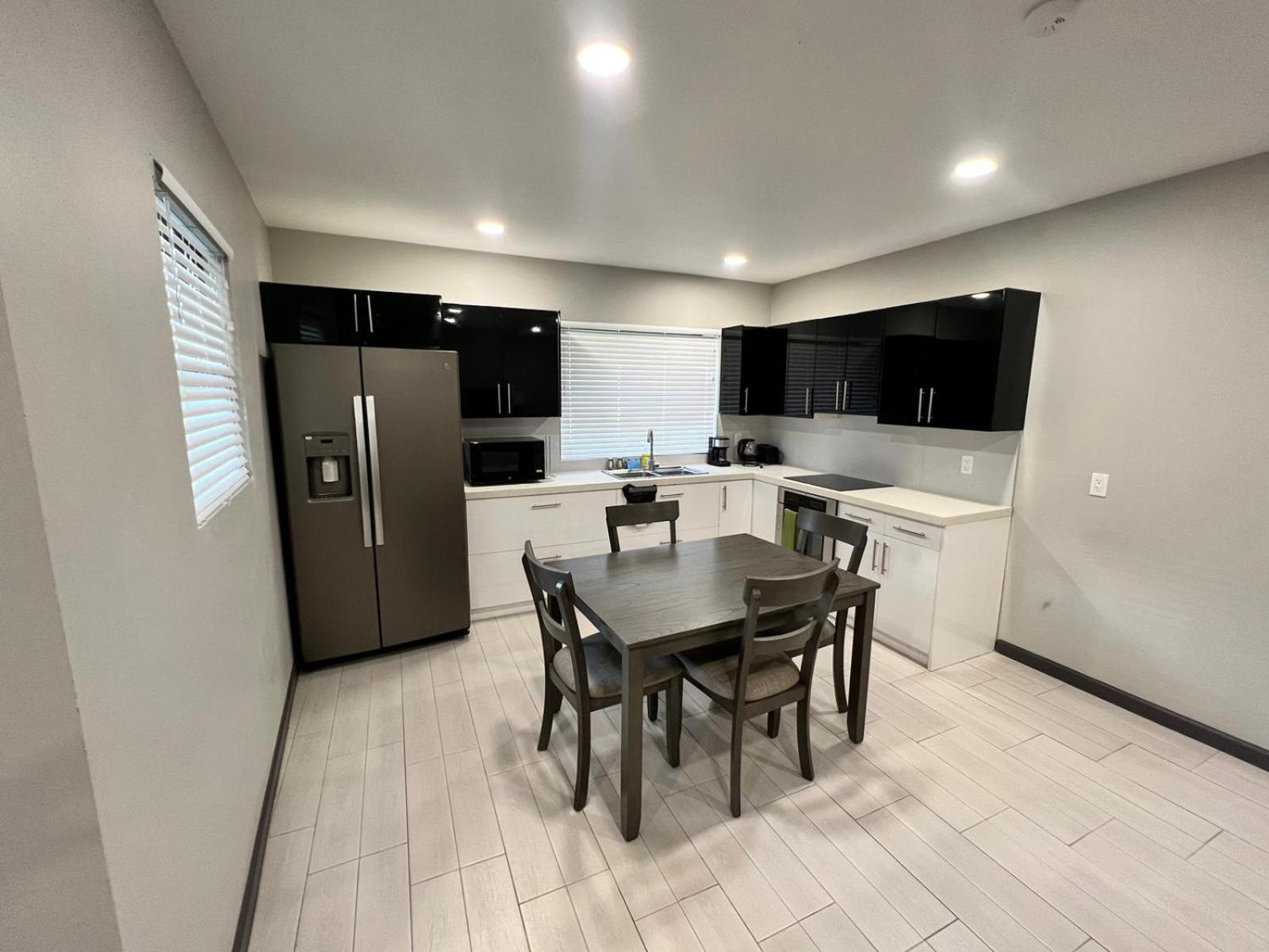 Hillsboro Condominiums Basseterre 外观 照片